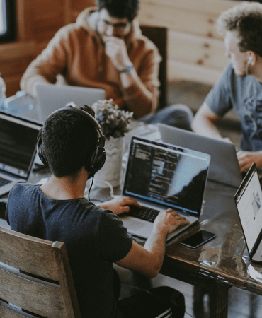 Accelerate Healthcare Sales and Enrollment with Salesforce